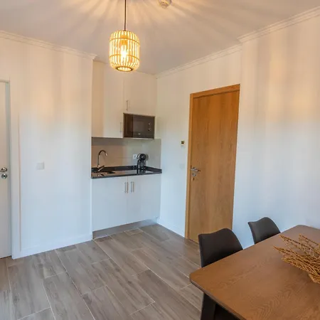 Гостевой дом Casa Vinhas Сесимбра